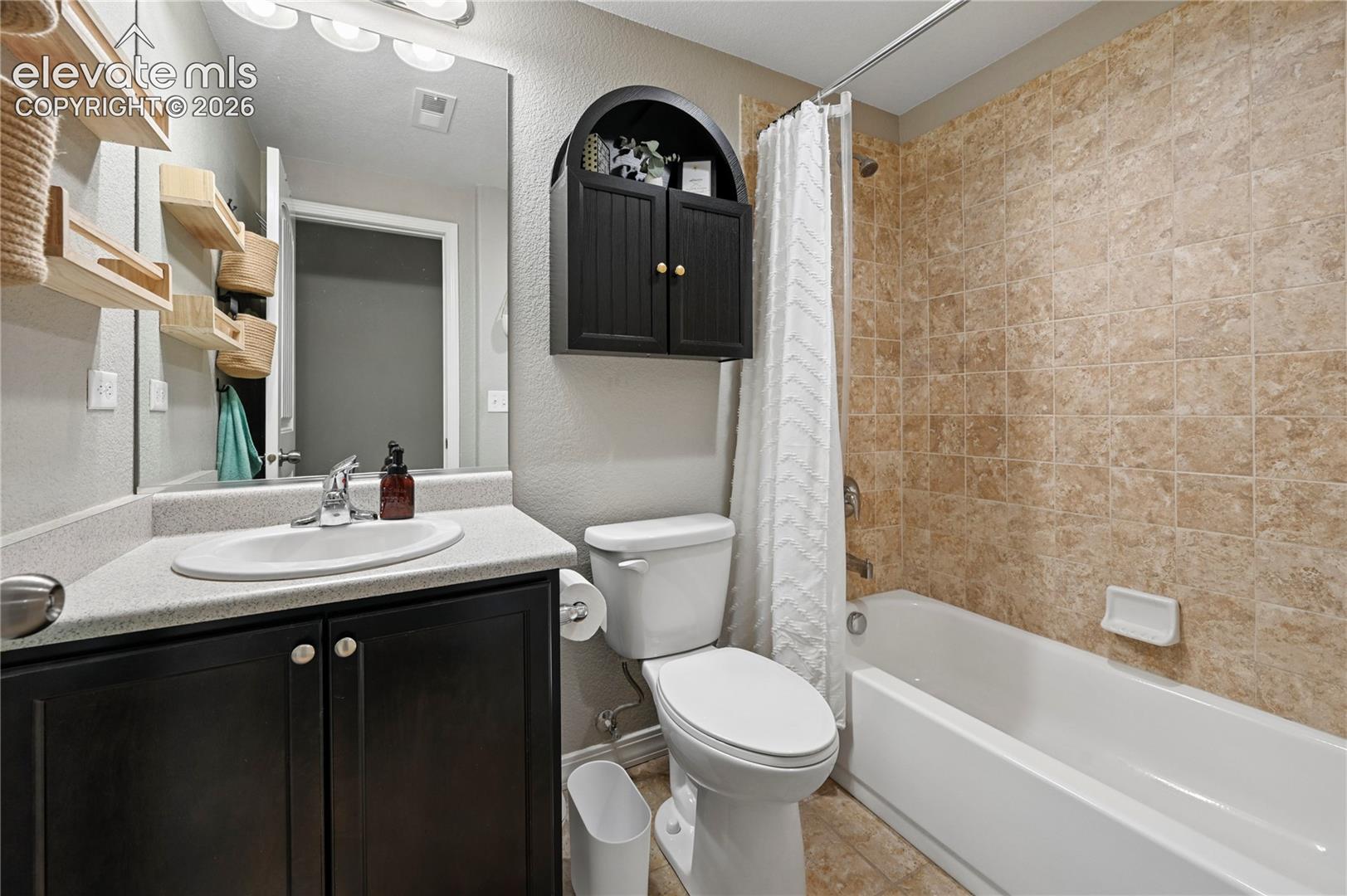 Listing photo 42 for 10637 Echo Canyon Drive