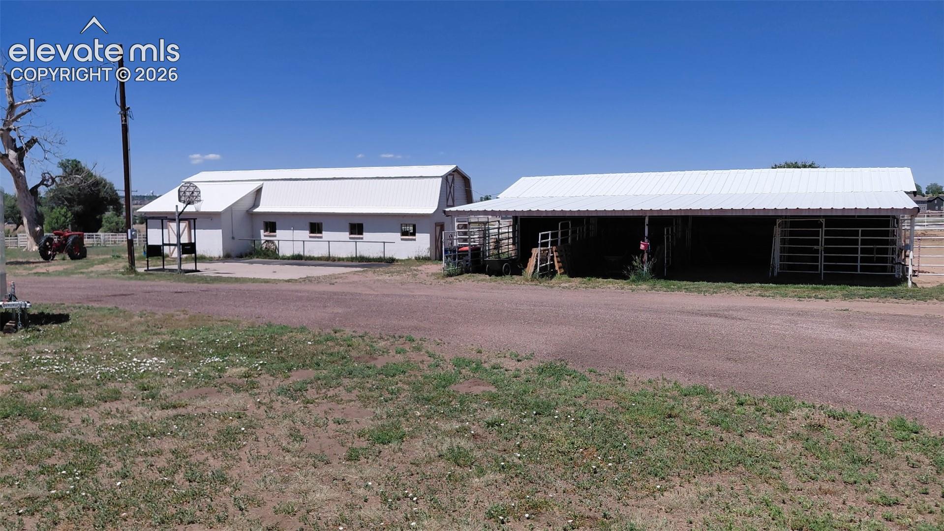 Listing photo 3 for 10275 Link Road