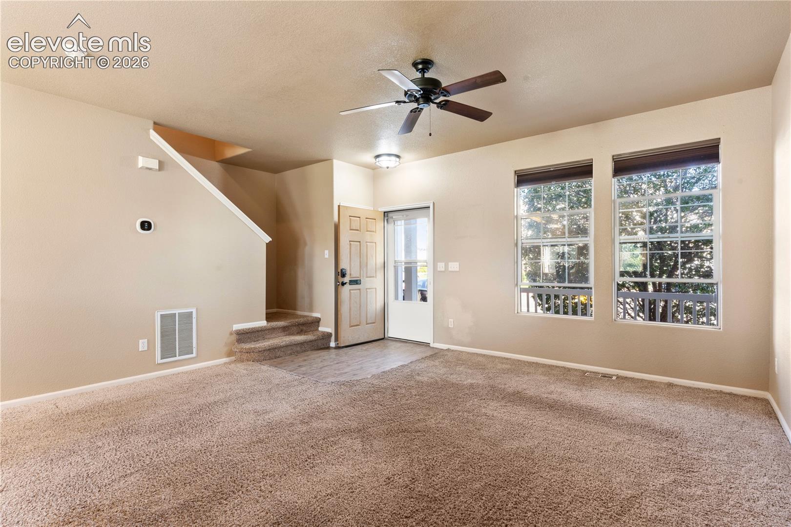 Listing photo 4 for 7698 Sandy Springs Point