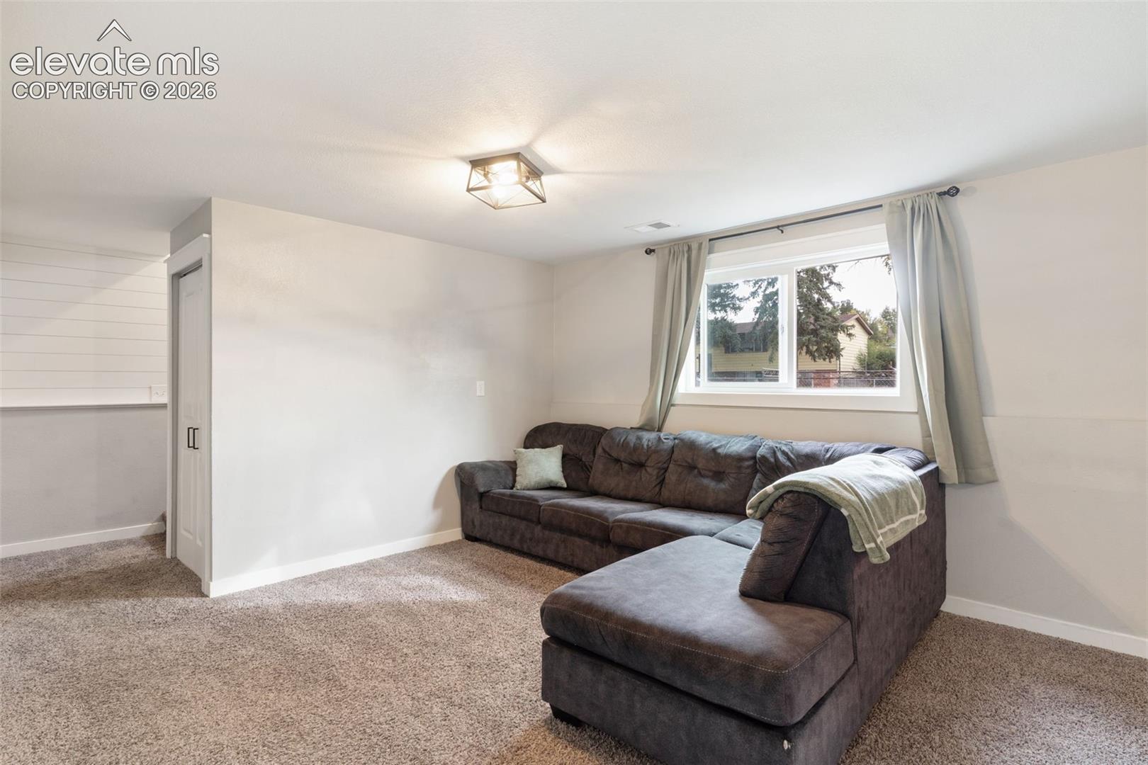 Listing photo 23 for 1596 Prado Drive