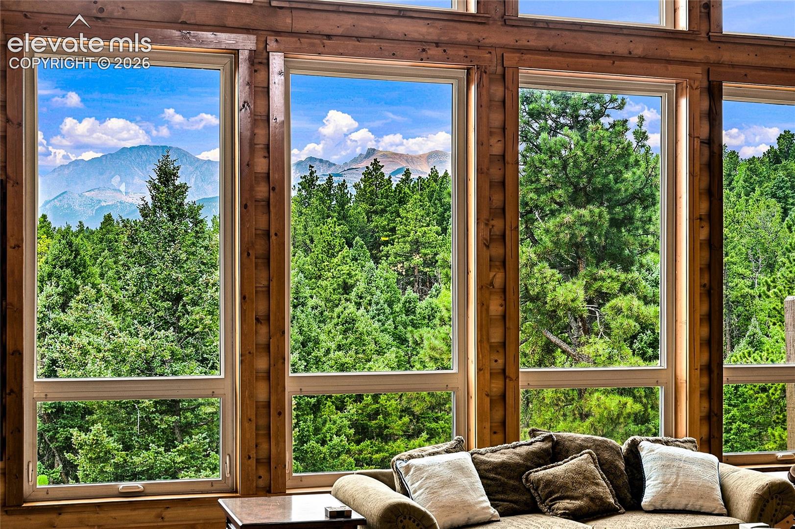 Listing photo 8 for 2130 Arapahoe Street