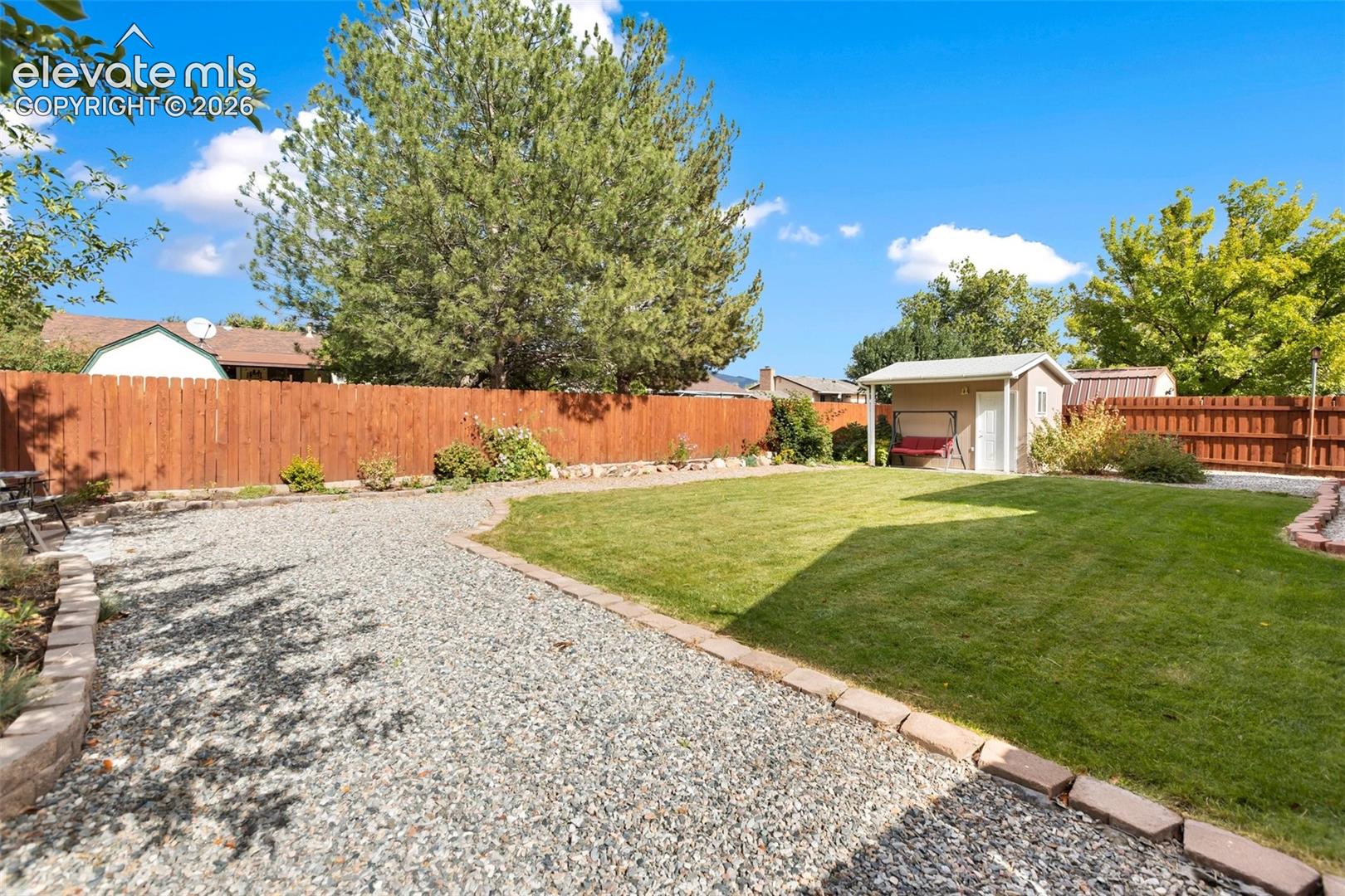 Listing photo 4 for 615 Twinflower Drive