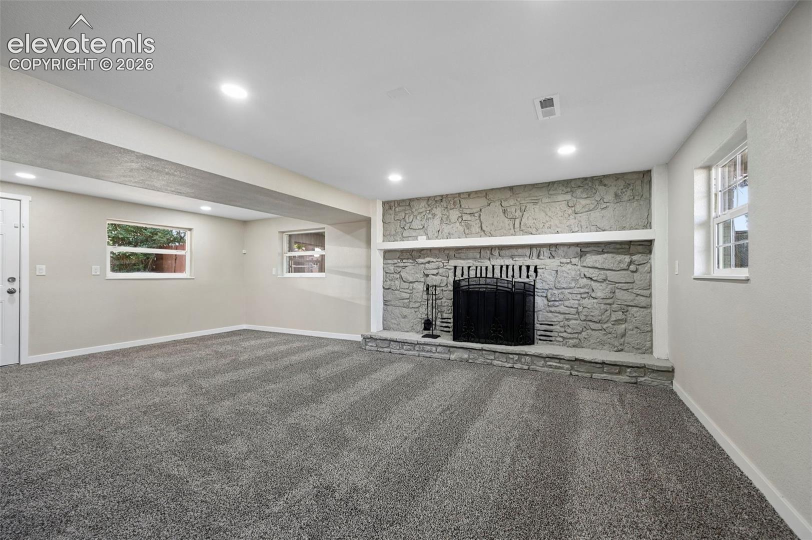 Listing photo 29 for 7313 Colonial Drive
