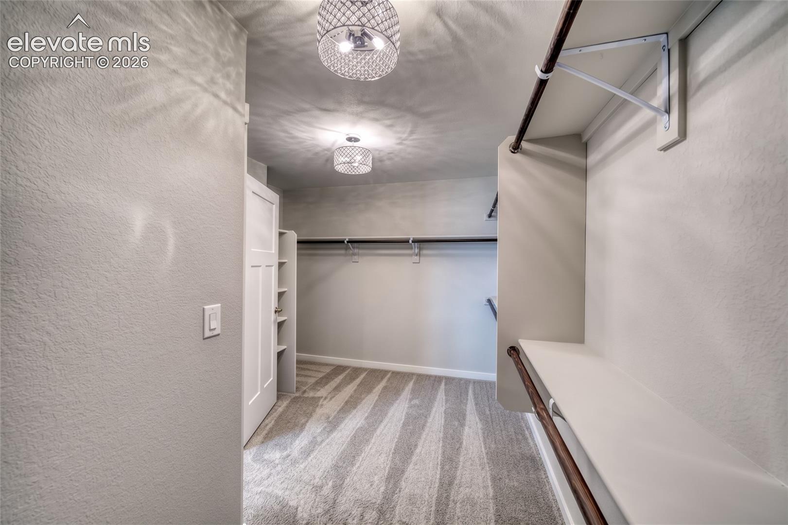 Listing photo 31 for 15691 Lake Mist Drive