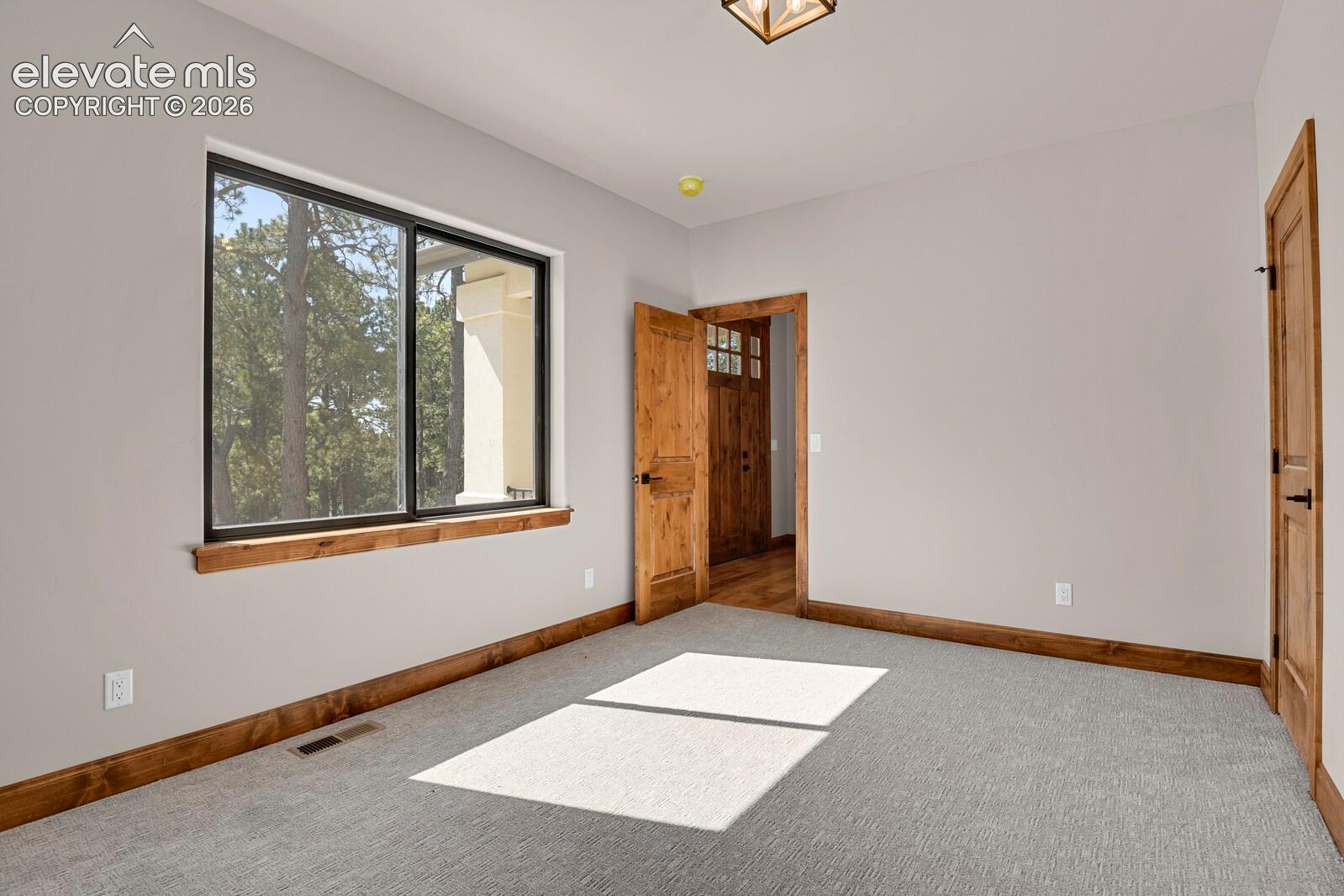 Listing photo 18 for 19020 Burnt Leaf Way