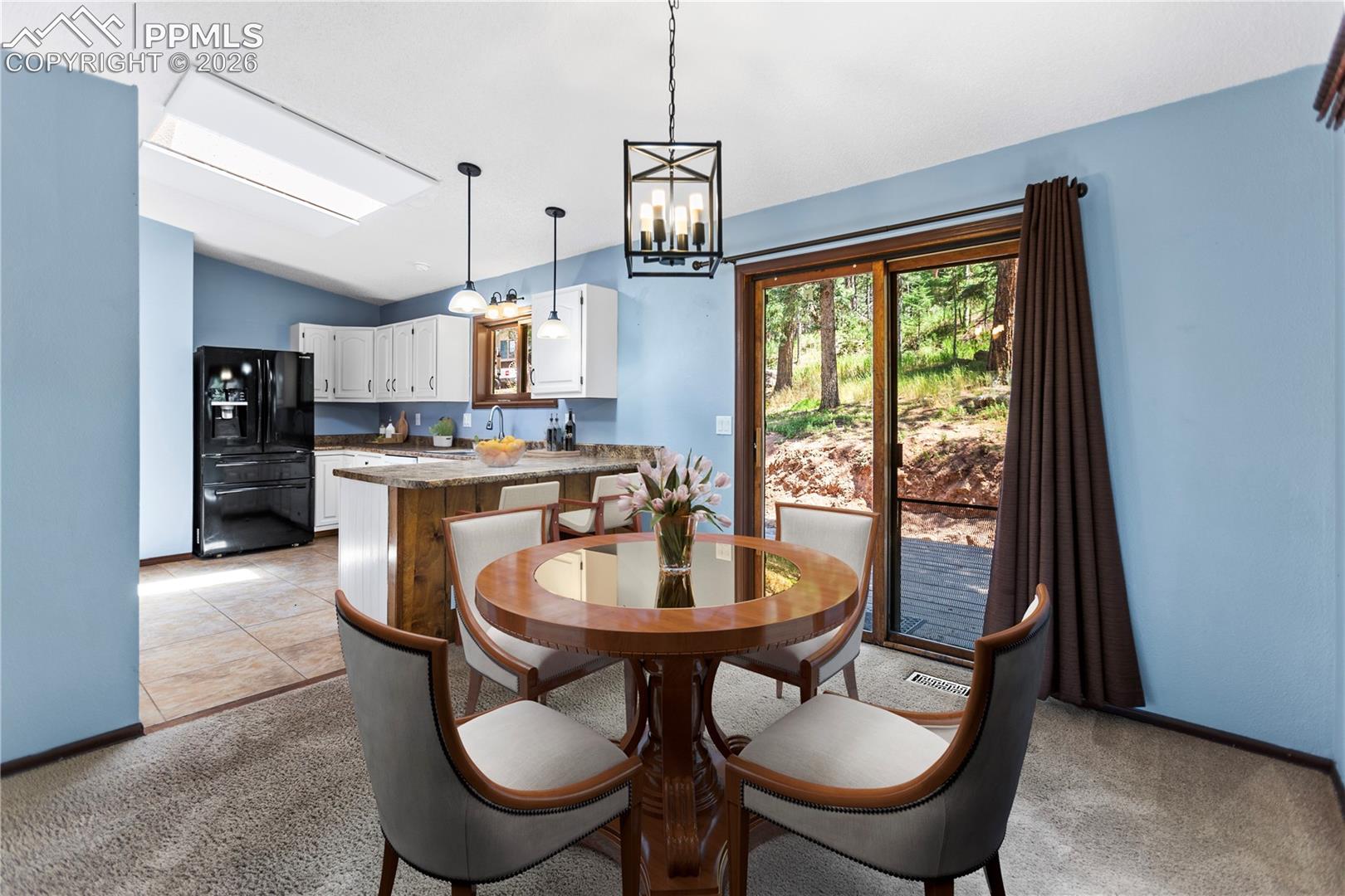Listing photo 6 for 1129 Forest Hill Road