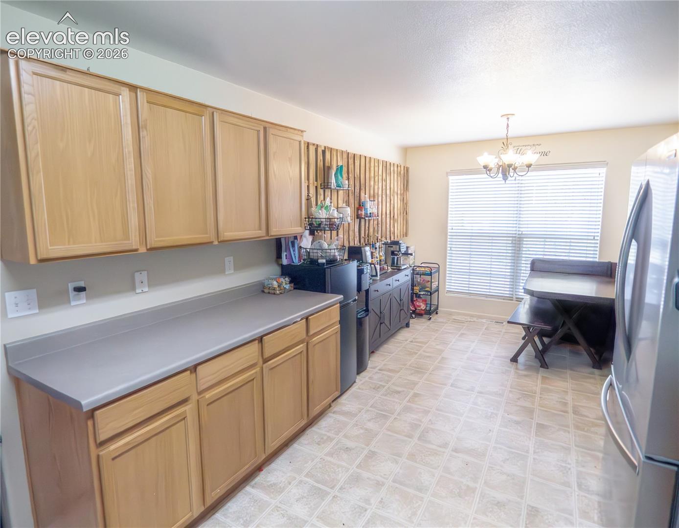 Listing photo 6 for 8806 Silver Glen Drive