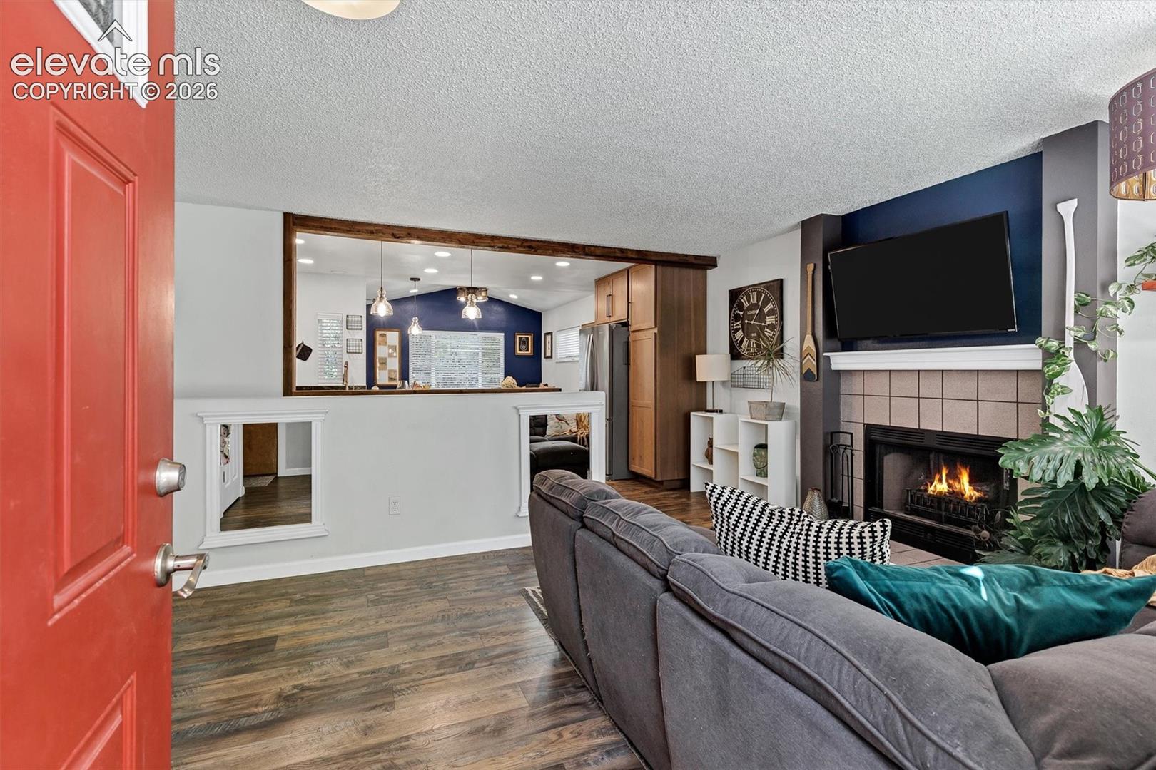 Listing photo 6 for 5168 Austerlitz Drive
