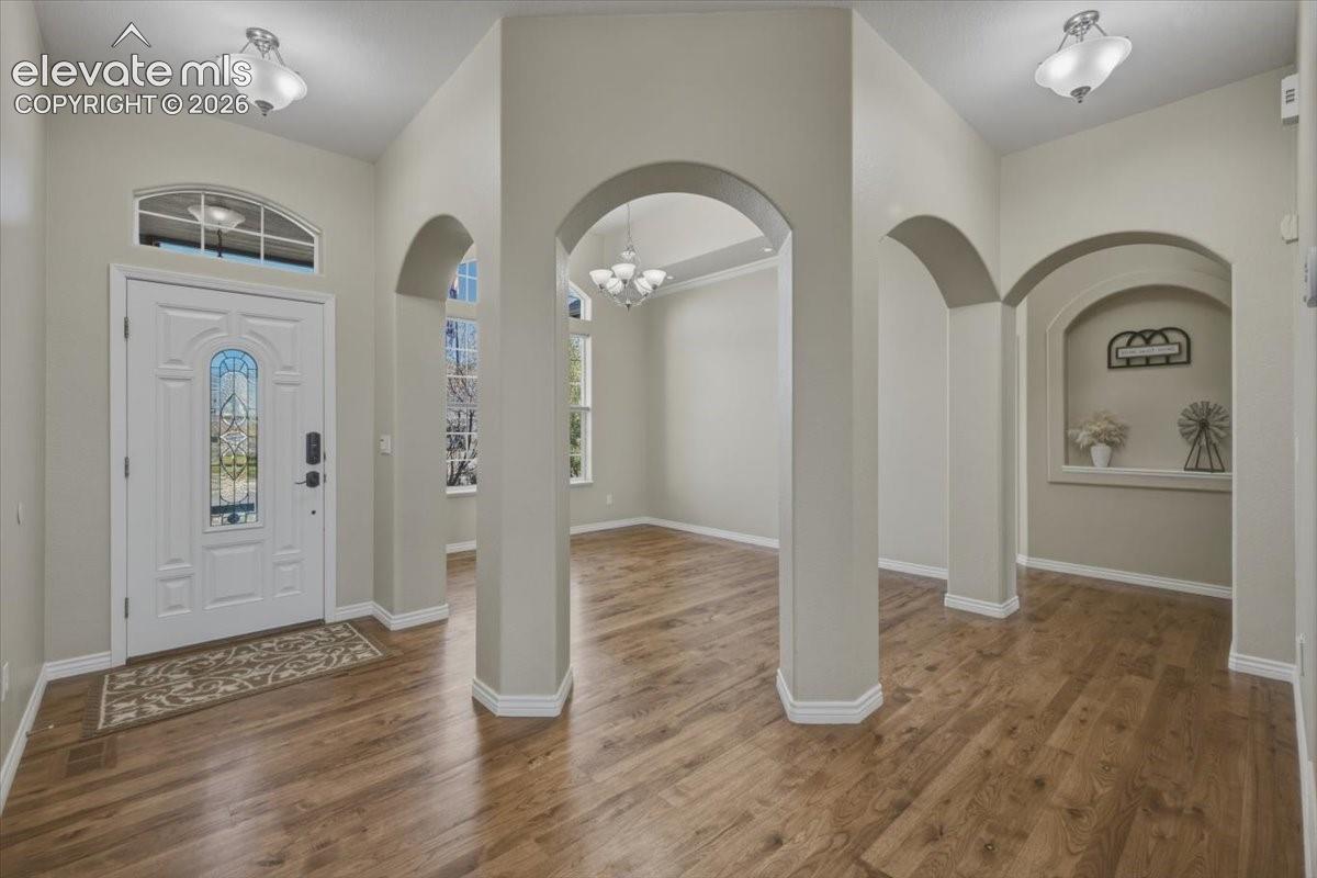 Listing photo 5 for 10862 Torreys Peak Way