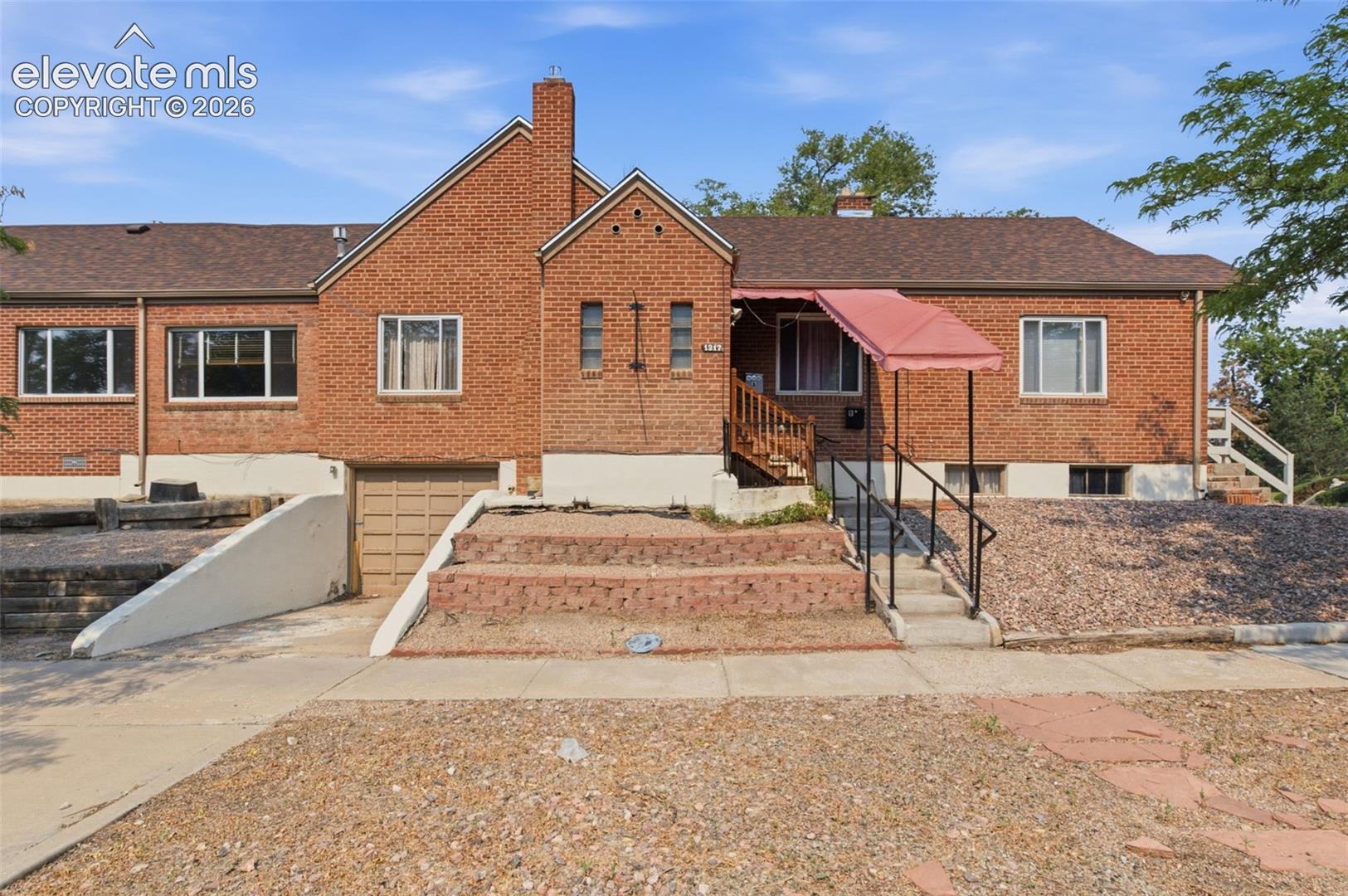 Listing photo 3 for 1217 N Greenwood Street