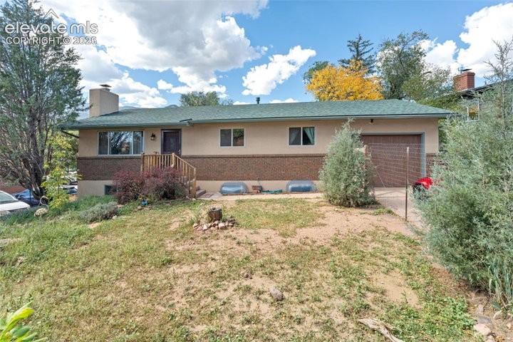 106 Lois Lane — listing photo