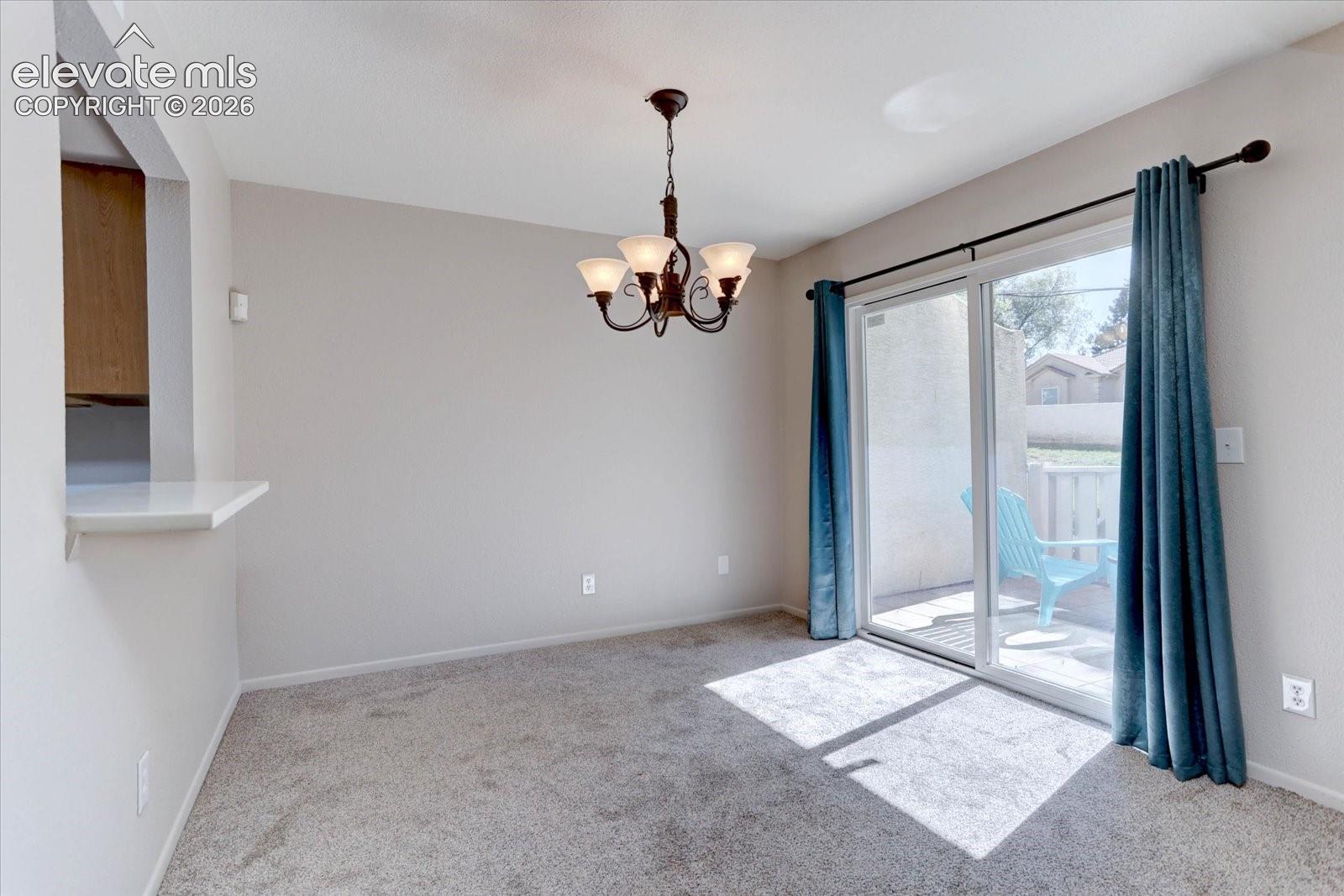 Listing photo 8 for 3330 Templeton Gap Road 55
