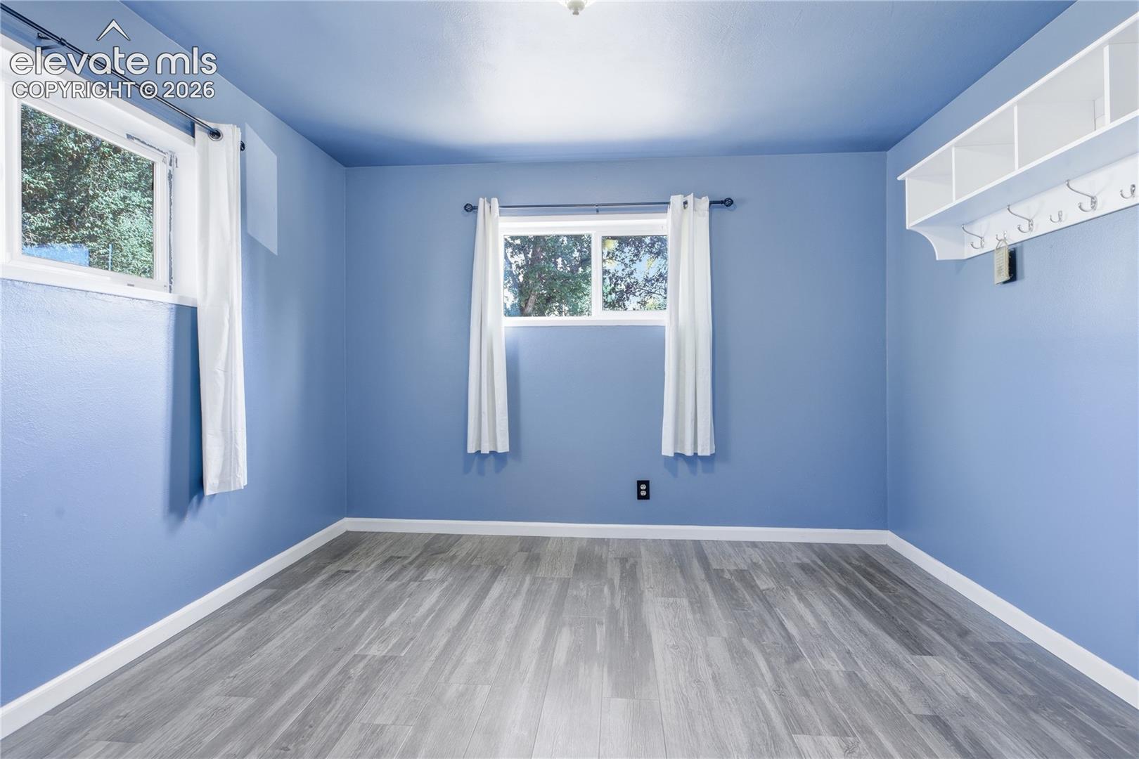 Listing photo 15 for 213 Jasper Drive