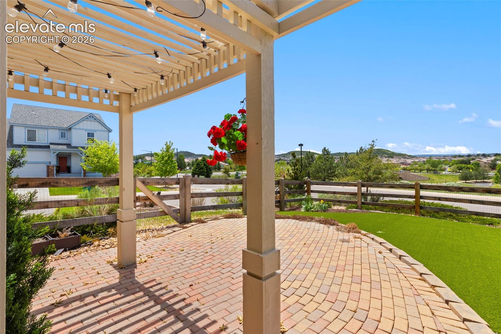Listing photo 37 for 3465 Fantasy Place