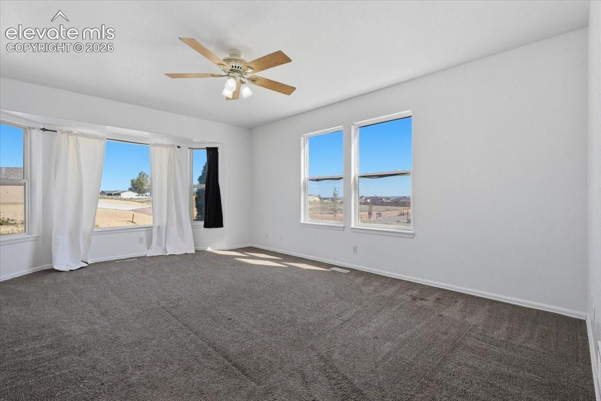 Listing photo 11 for 676 E Heron Drive