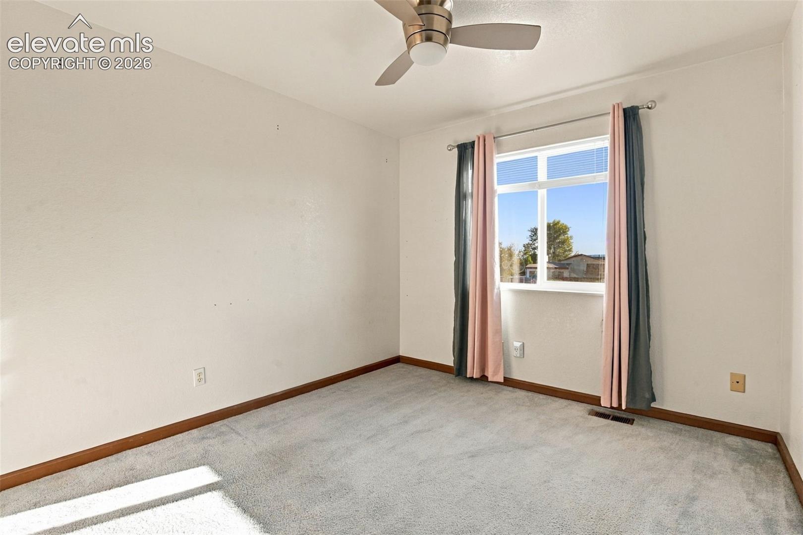 Listing photo 36 for 1040 Red Brooke Drive
