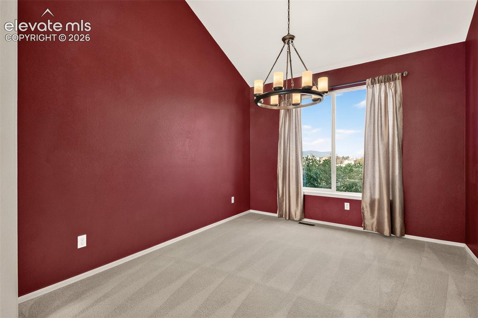 Listing photo 12 for 387 Fox Run Circle