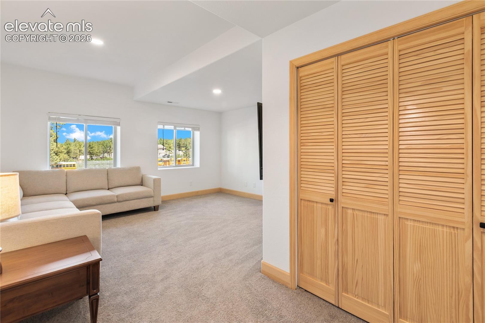 Listing photo 41 for 1382 Ridgestone Drive