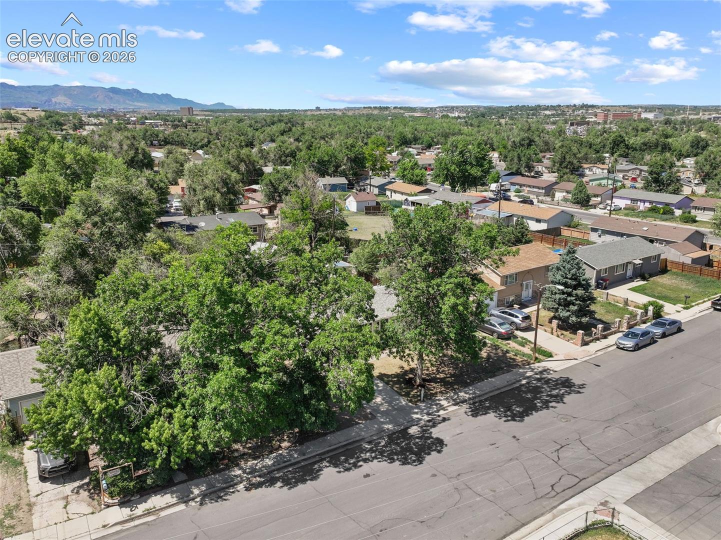 2540 Naples Drive, photo 34