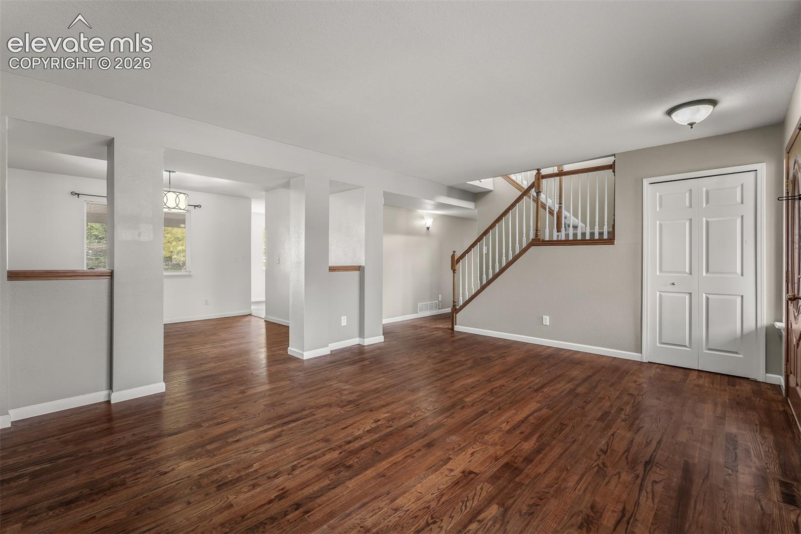 Listing photo 6 for 7477 Theresa Drive