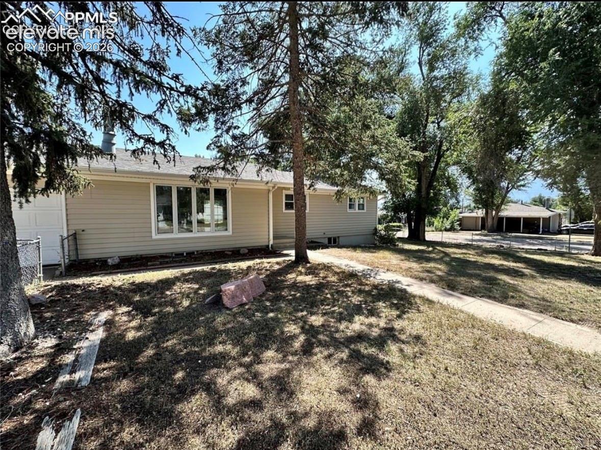 Listing photo 29 for 501 birch Drive