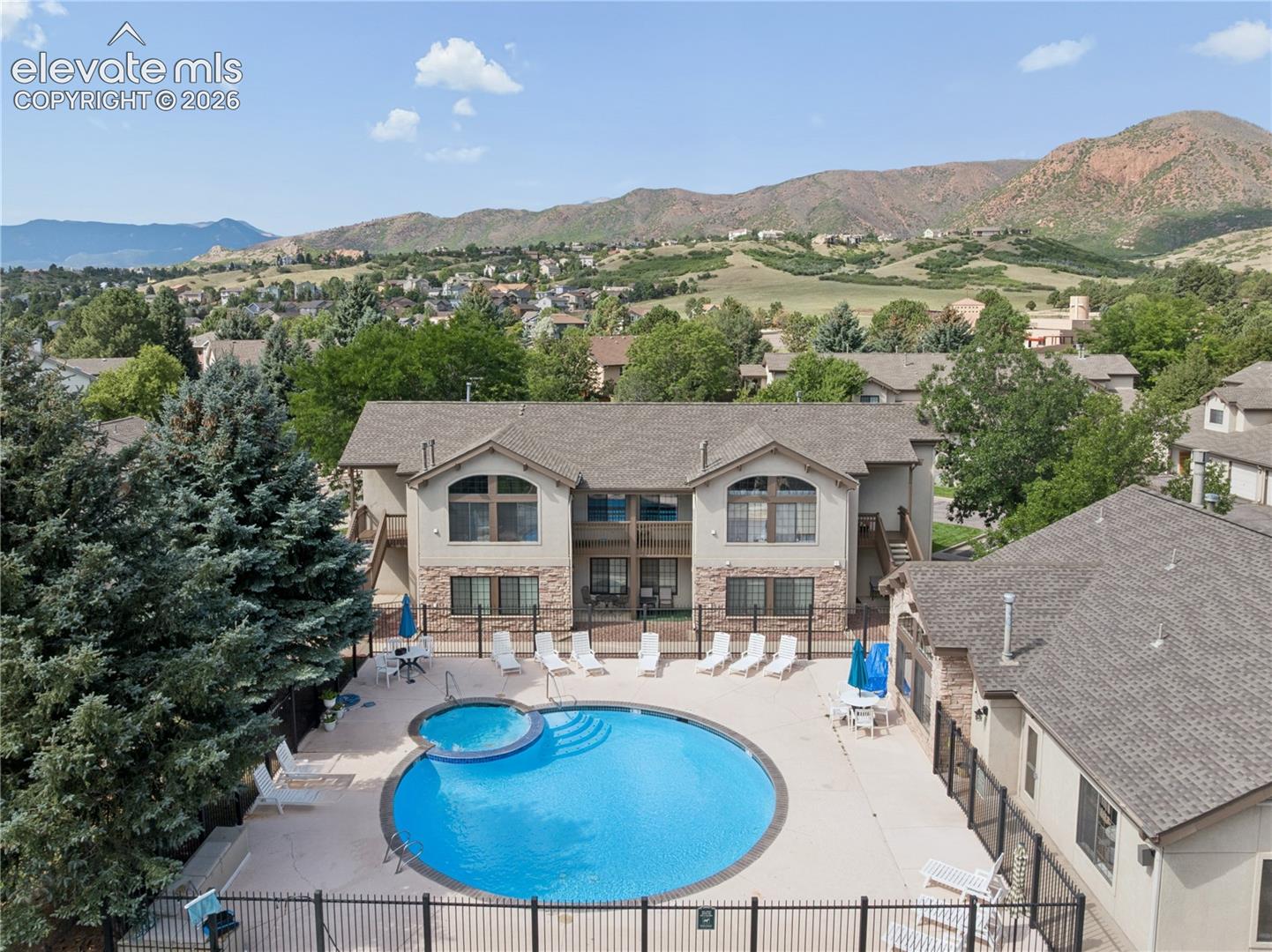 Listing photo 23 for 2147 Denton Grove 102