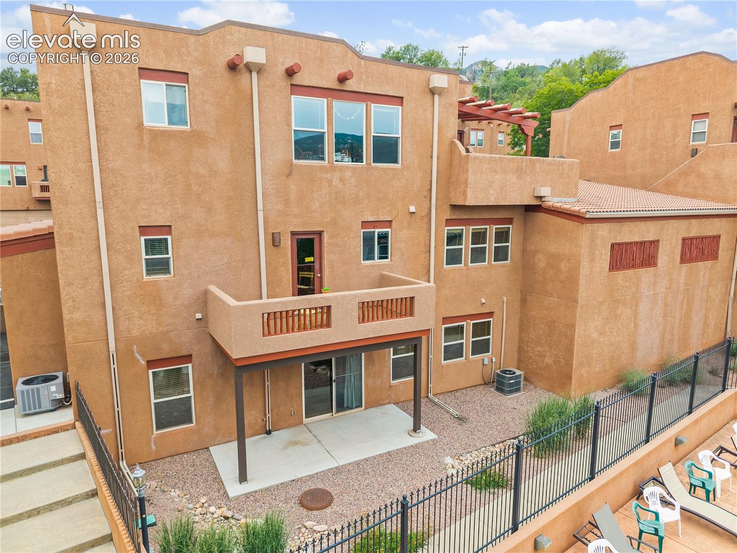 Listing photo 37 for 18 Taos Place