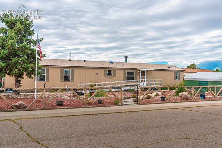 23735 Fleet Street — listing photo