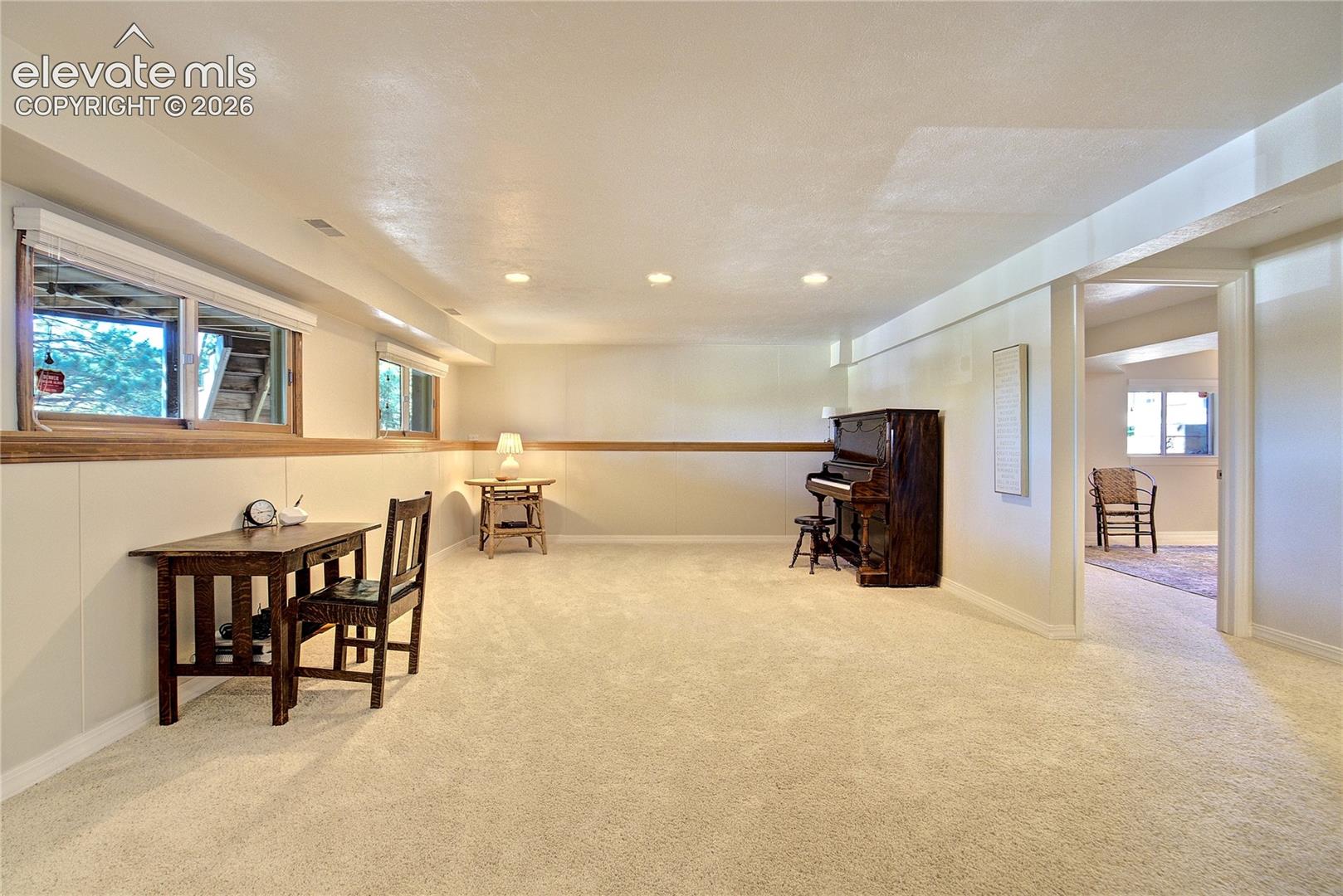 Listing photo 40 for 7215 Suntide Place