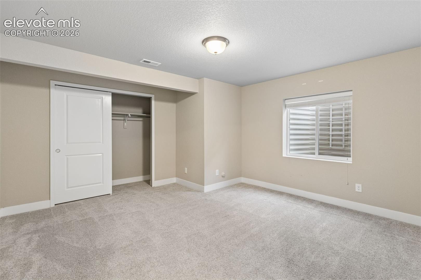 Listing photo 26 for 13107 Parkland Drive