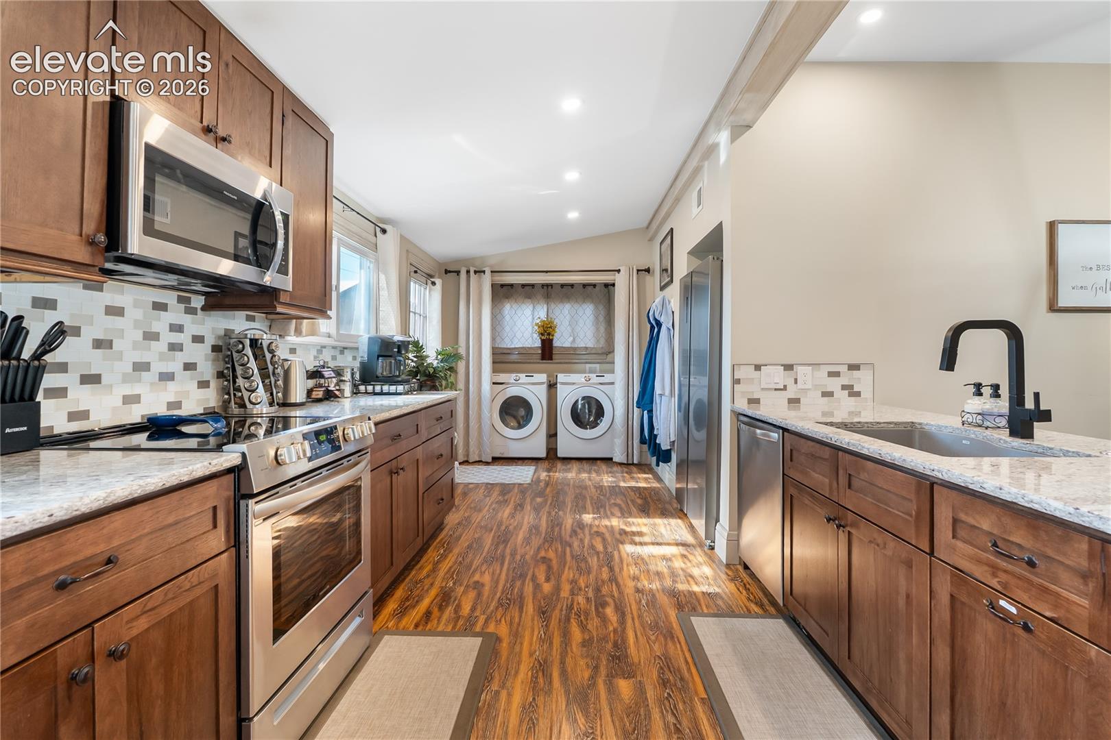 Listing photo 33 for 132 Hayden Street