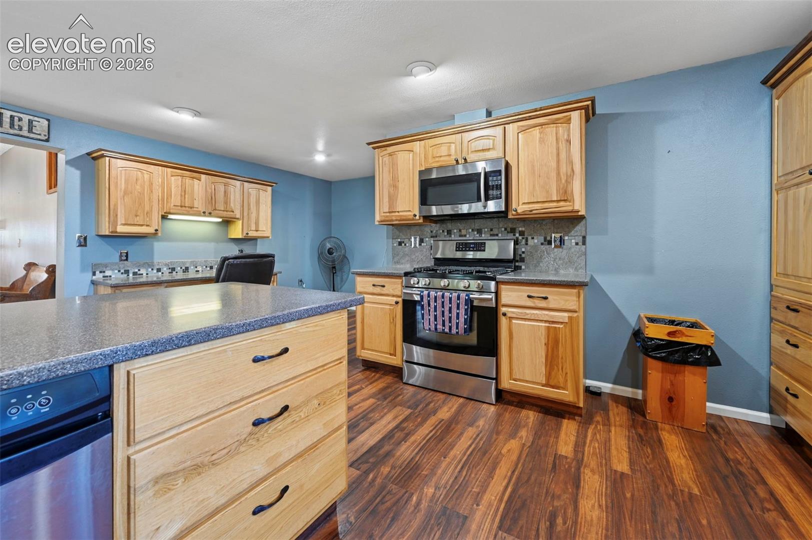Listing photo 11 for 35035 Shear Road