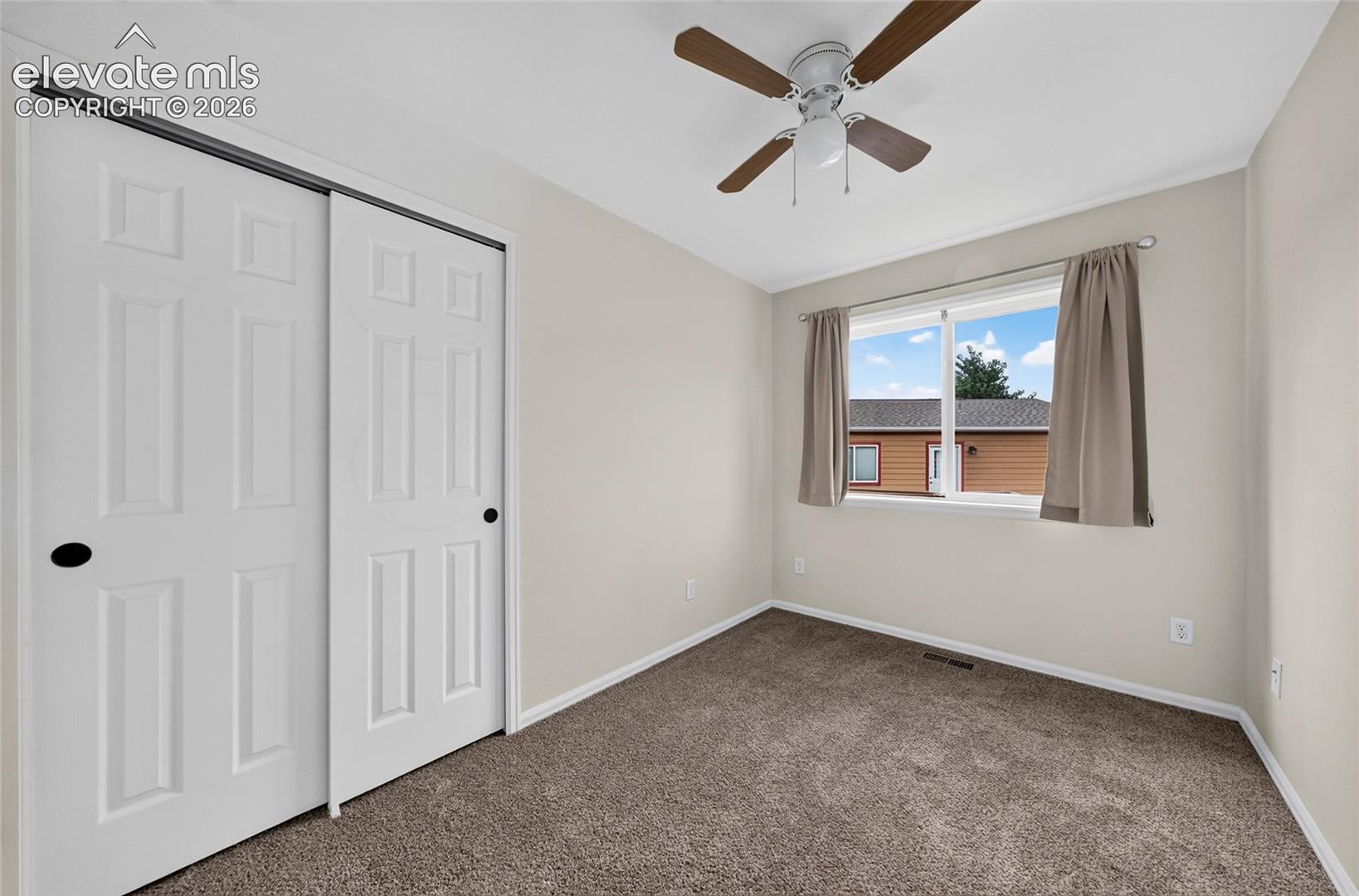 Listing photo 14 for 203 Red Finch Lane