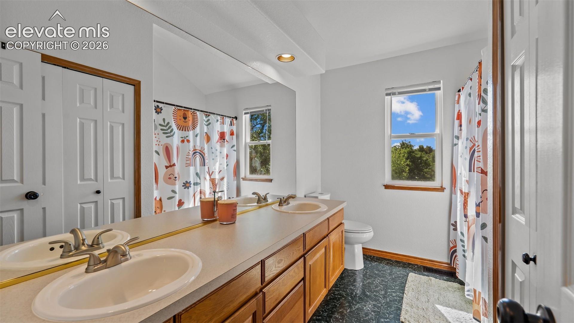 Listing photo 19 for 2405 Linenhall Court