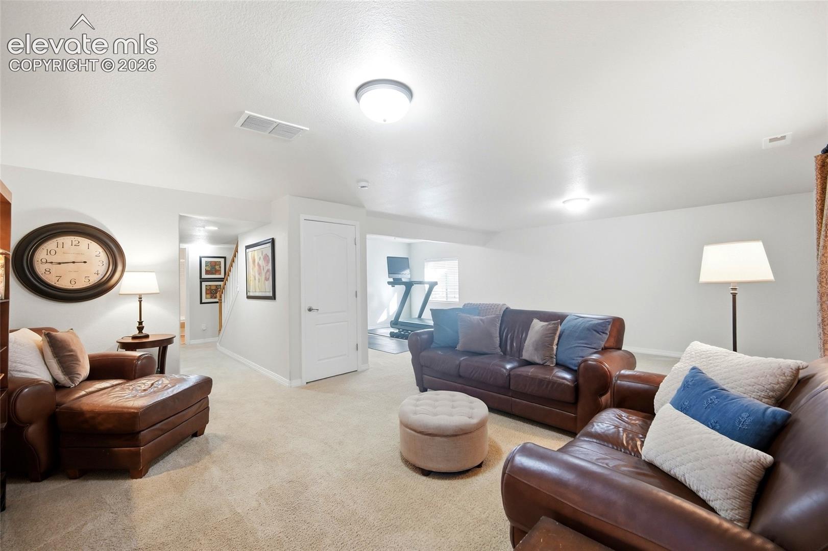 Listing photo 33 for 209 Avocet Loop