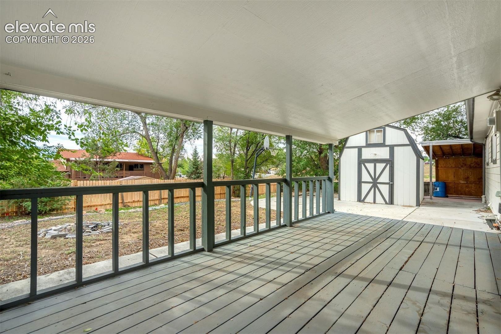 Listing photo 32 for 3415 Bridgewood Lane