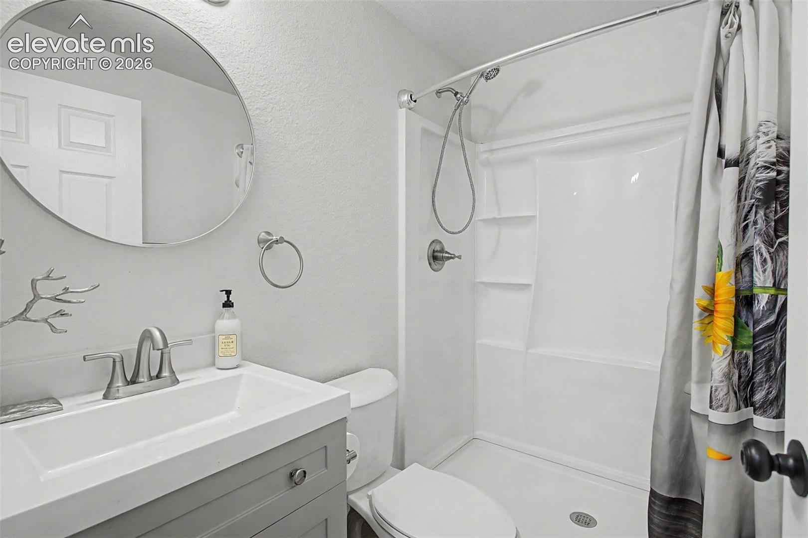 Listing photo 37 for 8335 Ashford Court