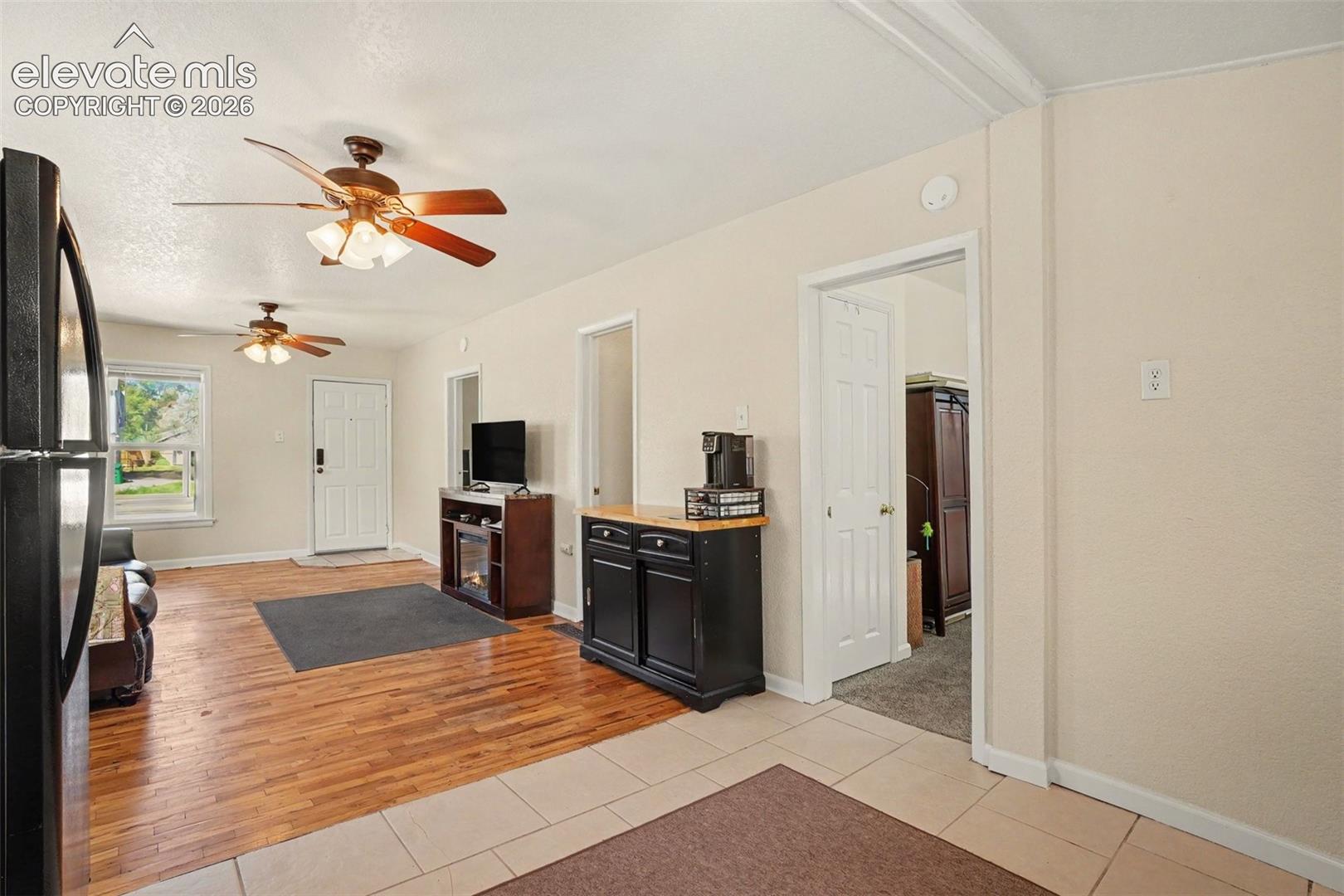 Listing photo 16 for 1616 E Orman Avenue