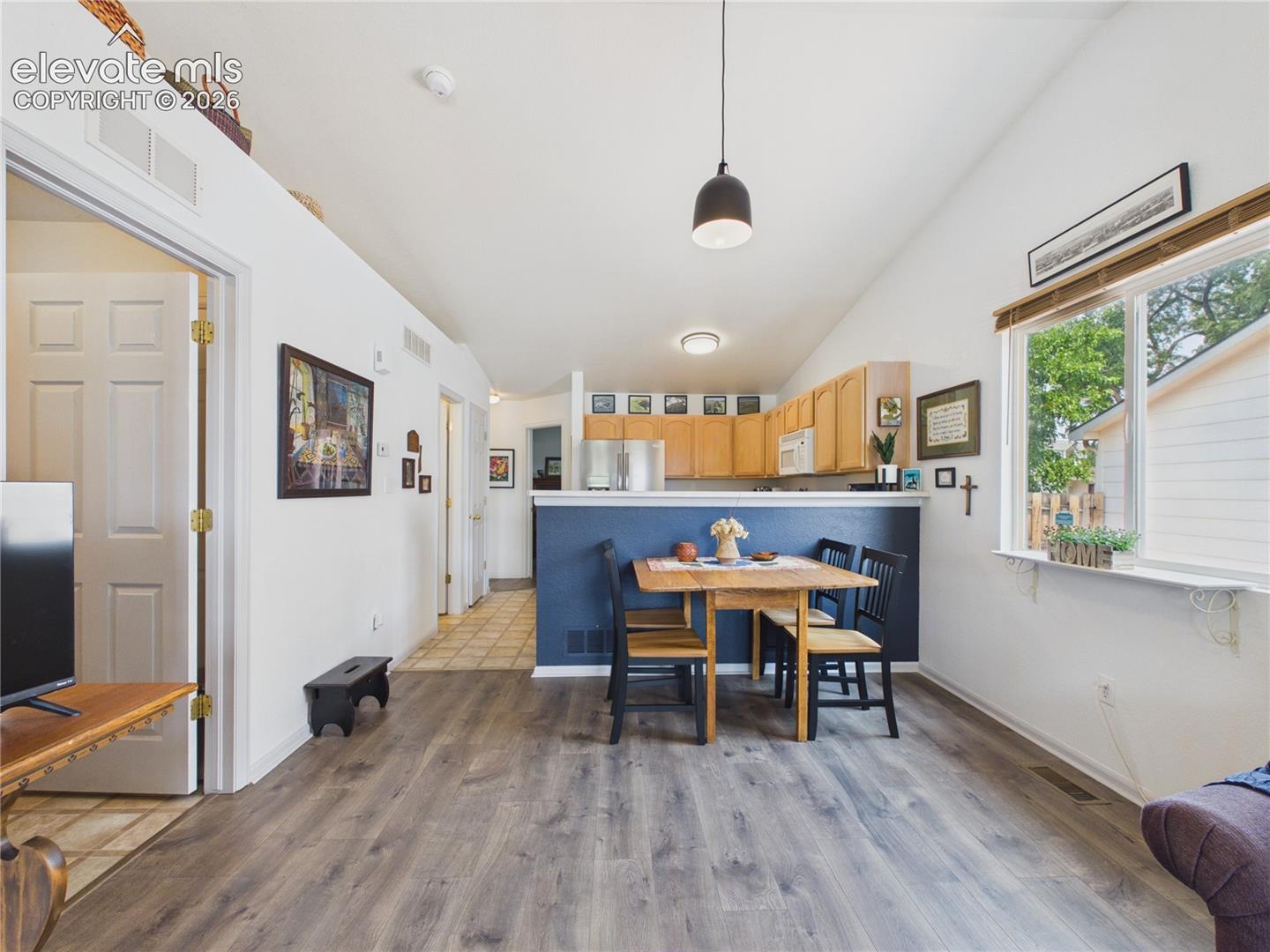 Listing photo 15 for 1225 Silver Hawk Court