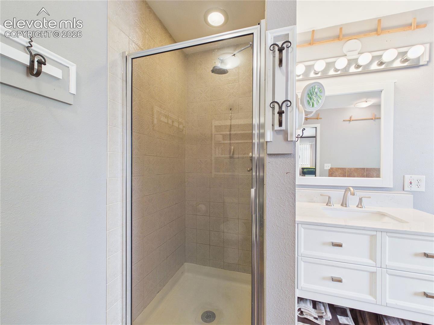 Listing photo 22 for 2910 8th Avenue