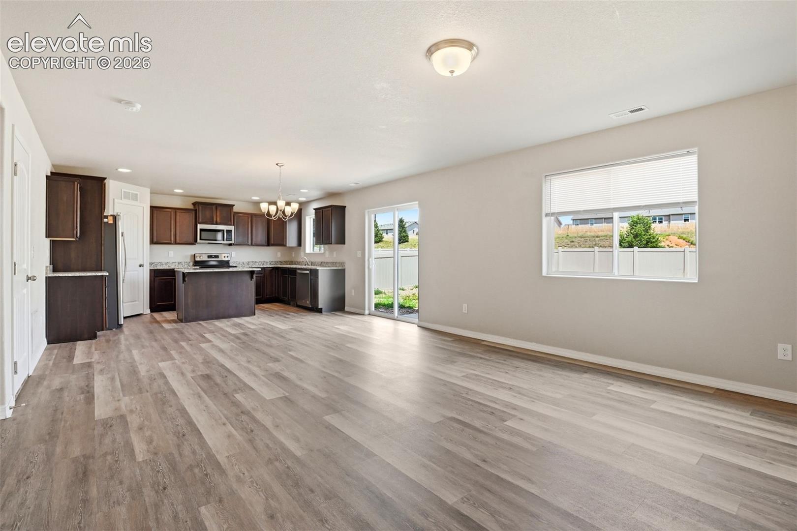 Listing photo 8 for 10725 Traders Parkway