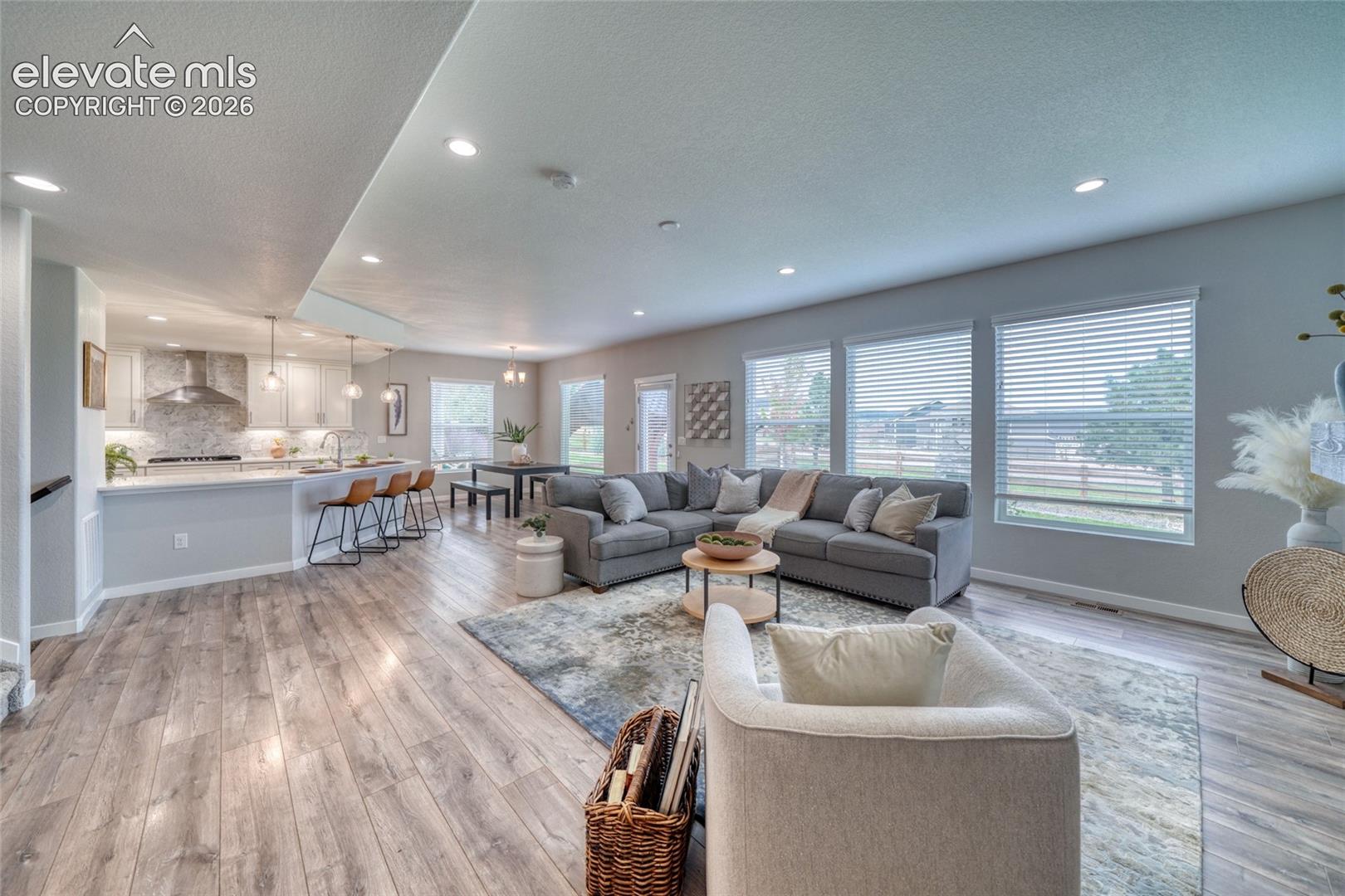 Listing photo 15 for 15691 Lake Mist Drive