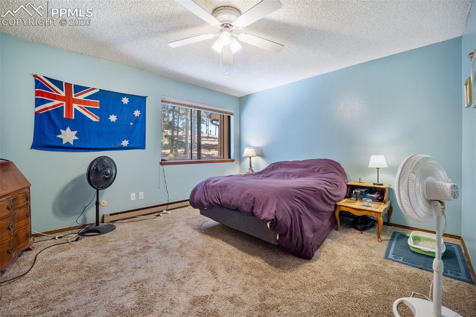Listing photo 15 for 554 Manor Court C