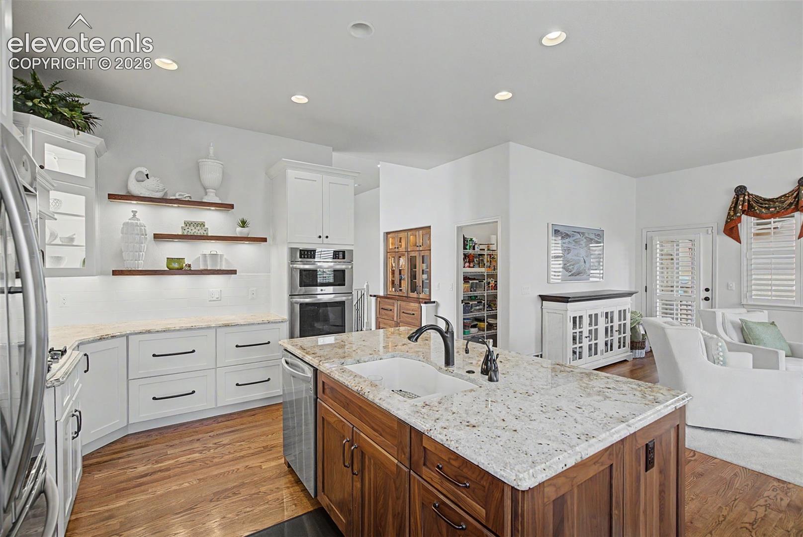 Listing photo 27 for 13060 Penfold Drive