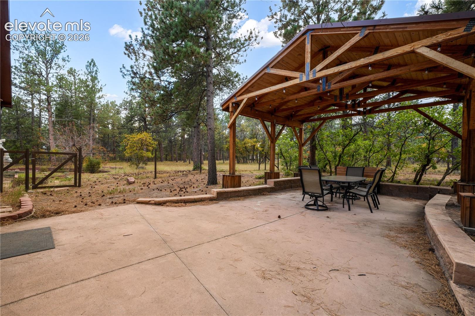 Listing photo 43 for 17555 Shiloh Pines Drive