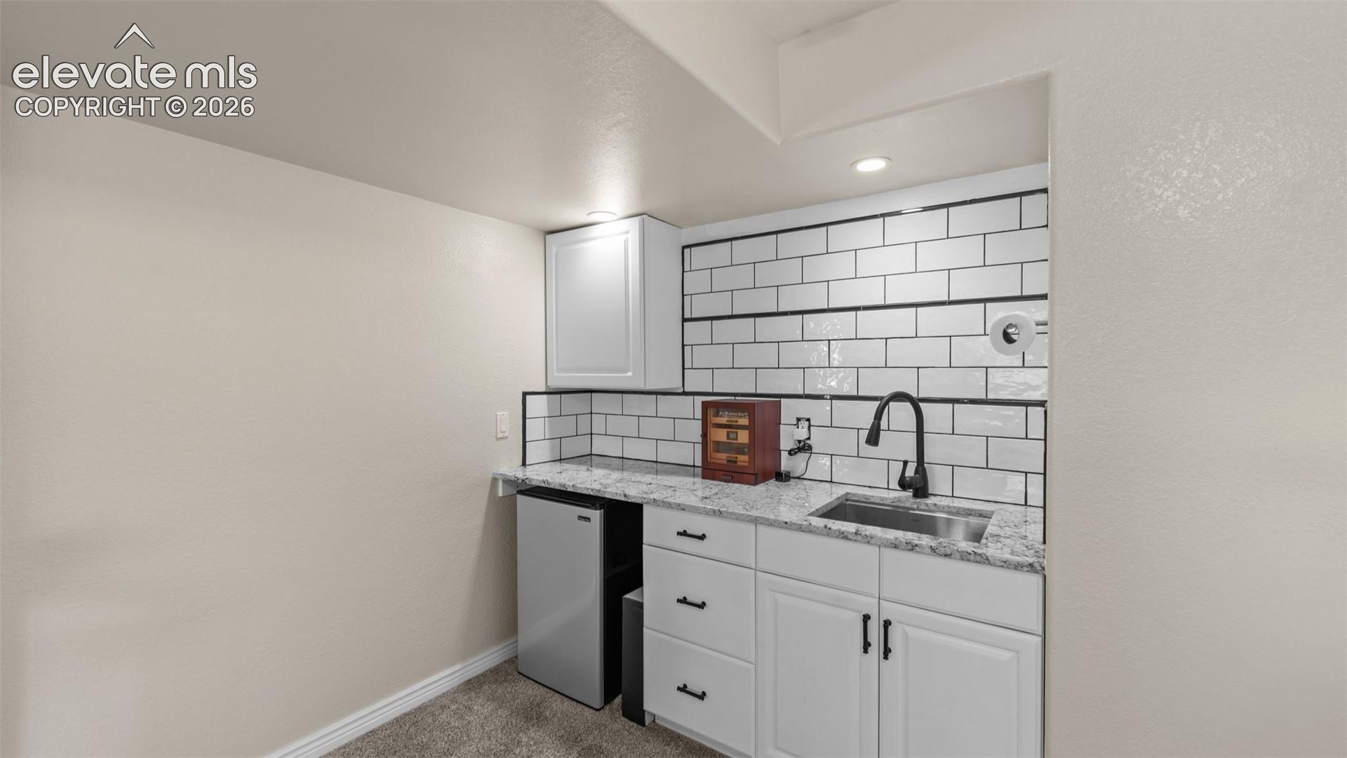 Listing photo 13 for 2405 Linenhall Court