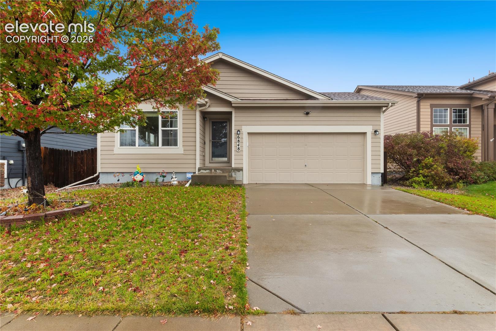 6848 Shimmering Leaf Drive — listing photo
