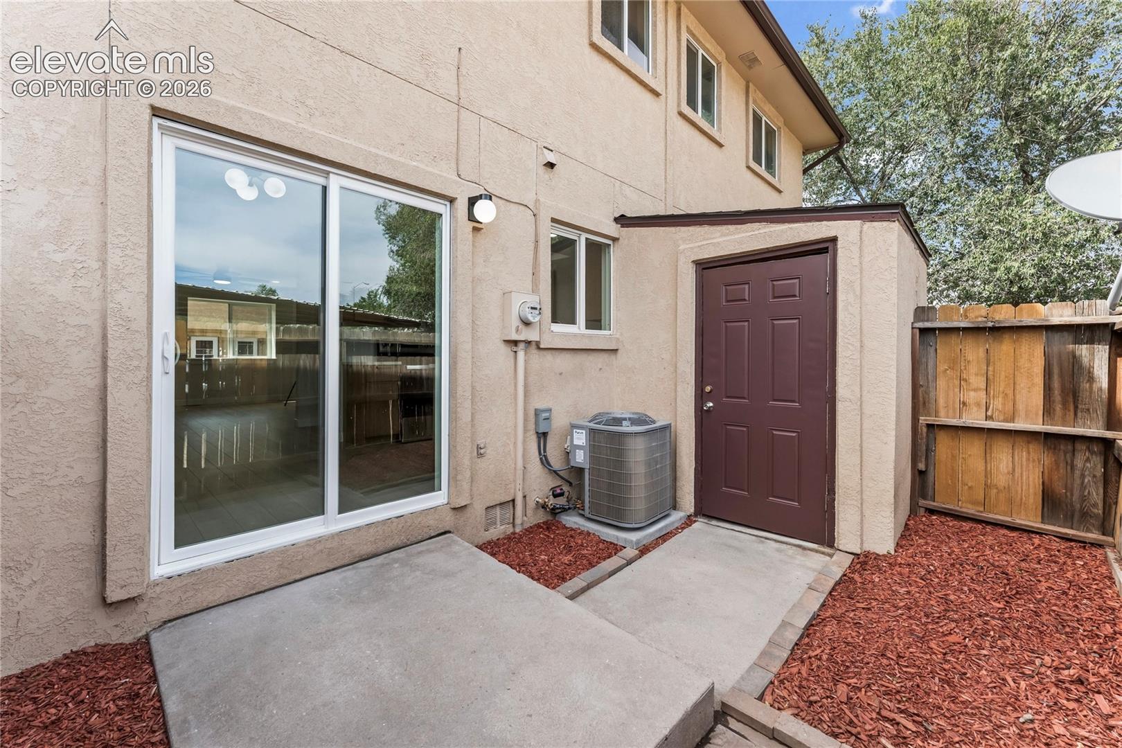 Listing photo 29 for 3176 Starlight Circle