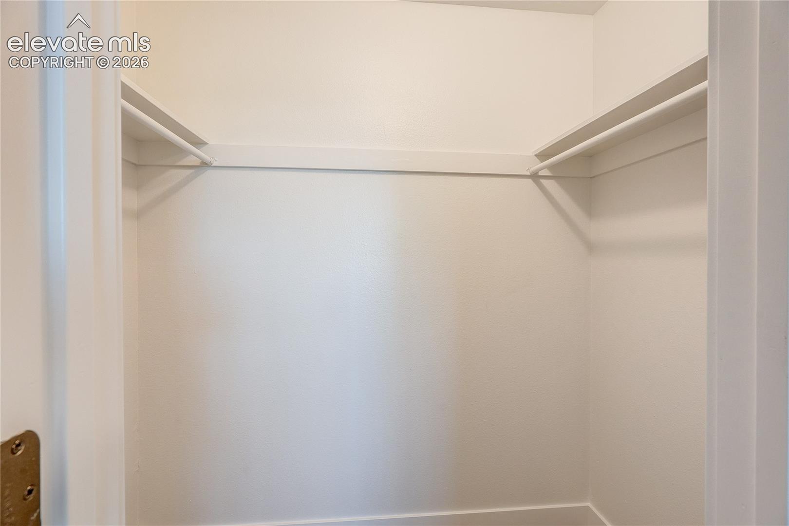 Listing photo 36 for 3100 S Dale Court