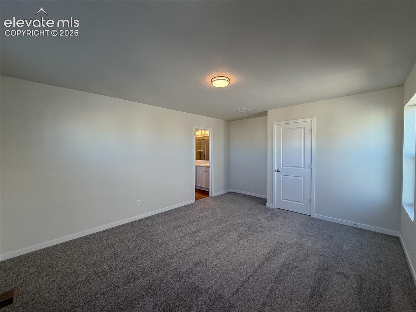 Listing photo 19 for 8515 Blue Feather Loop